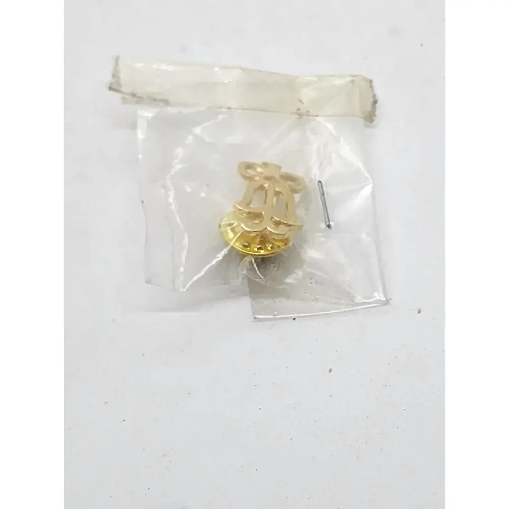 Vintage Gold Tone Tulip Flower Lapel Pin Bow Ribbon Openwork NOS Sealed